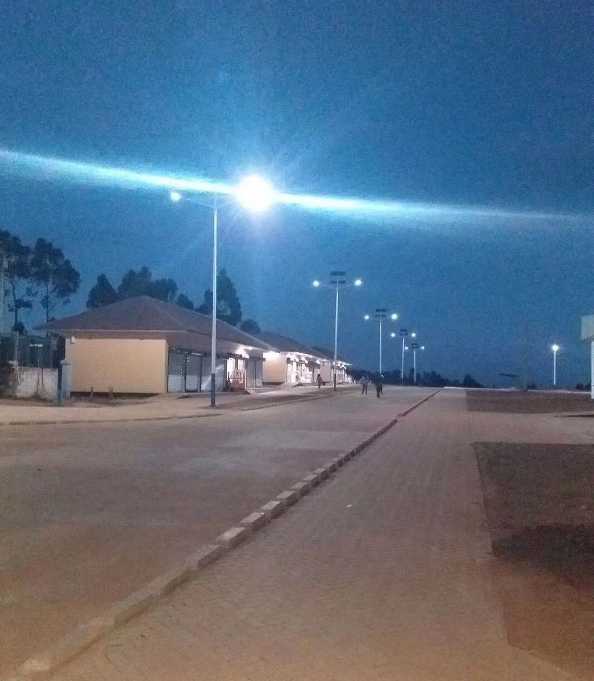 镇巴县非洲科特迪瓦太阳能路灯工程